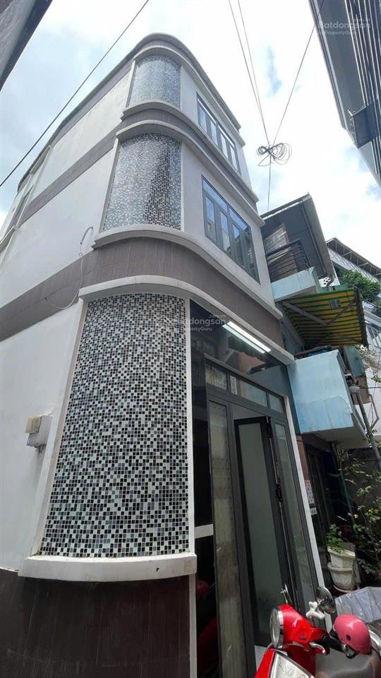 Chỉ 5 tỷ hơn có nhà ngay bv nhi đồng  vài mét tới mt lý thái tổ , q10. 3 tầng.tặng full nội thất.