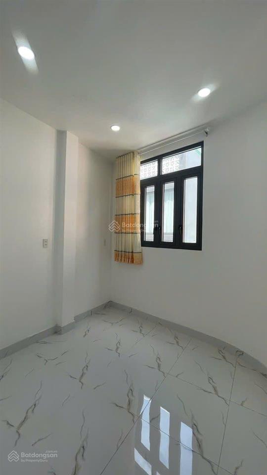 Chỉ 5 tỷ hơn có nhà ngay bv nhi đồng  vài mét tới mt lý thái tổ , q10. 3 tầng.tặng full nội thất.