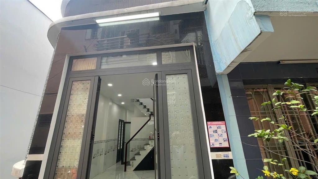 Chỉ 5 tỷ hơn có nhà ngay bv nhi đồng  vài mét tới mt lý thái tổ , q10. 3 tầng.tặng full nội thất.