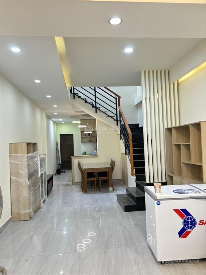 Bán nhà hxh nguyễn văn công, 68m2, 2 tầng, khu phố an ninh, sạch đẹp, sân để xe, chỉ 7 tỷ