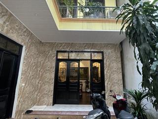 Bán đất tặng nhà 3 tầng  vị trí víp võng thị, tây hồ lô góc 2 mặt ngõ rộng mặt tiền hiếm 8.2m