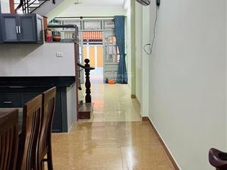 Hiếm q7, nhà đẹp 3 tầng 3pn, dt khủng 4m2x22.5m, 90m2, hẻm 1 sẹc cách mặt tiền chỉ 40m, chỉ 7.x tỷ