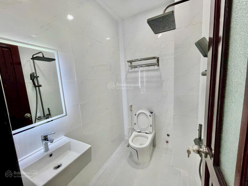 Huỳnh tấn phát quận 7, 4 tầng 4pn full nội thất, dt 4m x 16m, xe hơi đỗ cửa, hẻm thông, nhỉnh 7 tỷ