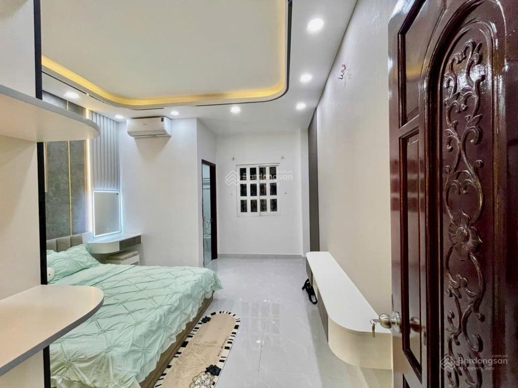Huỳnh tấn phát quận 7, 4 tầng 4pn full nội thất, dt 4m x 16m, xe hơi đỗ cửa, hẻm thông, nhỉnh 7 tỷ