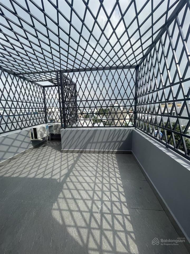 Huỳnh tấn phát quận 7, 4 tầng 4pn full nội thất, dt 4m x 16m, xe hơi đỗ cửa, hẻm thông, nhỉnh 7 tỷ