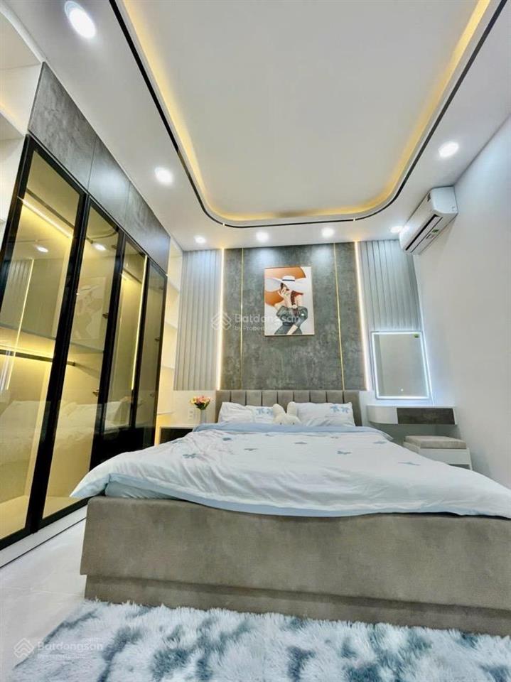 Huỳnh tấn phát quận 7, 4 tầng 4pn full nội thất, dt 4m x 16m, xe hơi đỗ cửa, hẻm thông, nhỉnh 7 tỷ