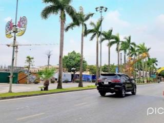 Bán đất thị trấn đông anh,4 tỷ  đường 4.5m ô tô tải chạy vèo vèo! gần 50m2!