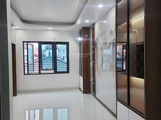 Bán nhà cầu diễn 32m2 x 6t mới kính koong thang máy hiện đại full công năng