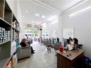 Bán gấp mặt tiền kênh tân hóa, đường 20m lề 3m, 44m2, 2 tầng, đang cho thuê salon tóc, chỉ 5tỷ3 tl