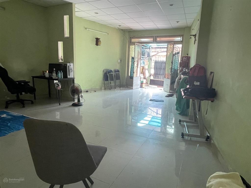 Chỉ 4tỷ7, nhà sát mặt tiền lê trọng tấn, 73m2 cnd, 2 tầng, chính chủ lâu năm giá tốt bao đầu tư
