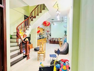 Cổ nhuế  diện tích 86m2  bán đất tặng nhà 3 tầng còn chắc chắn  lô góc  giá đầu tư!