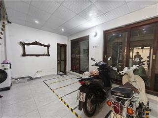 Lạc long quân  74m2 x 6 tầng  dòng tiền hàng tháng 35 triệu  cách hồ tây 120m.