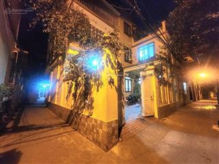 Thuỵ phương  120m2 x 3 tầng  biệt thự sân vườn, ô tô ngủ trong nhà  lô góc 3 thoáng vĩnh viễn.