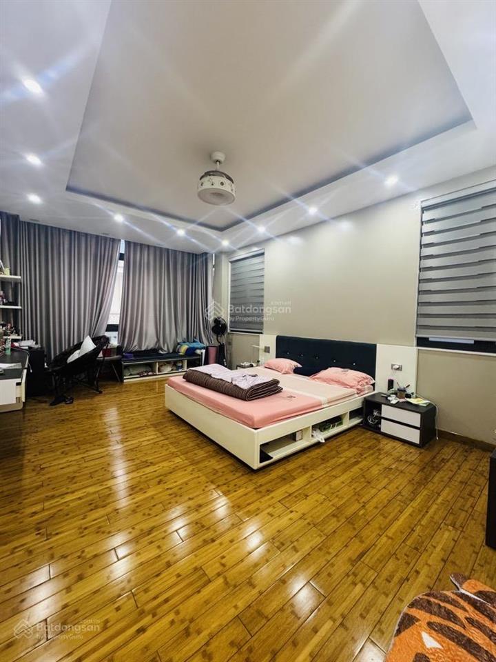 Chính chủ bán nhà kim mã  vỉa hè ô tô tránh kinh doanh tốt  lô góc  thang máy  gần hồ giảng võ