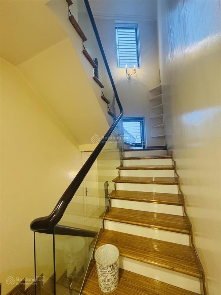 Chính chủ bán nhà kim mã  vỉa hè ô tô tránh kinh doanh tốt  lô góc  thang máy  gần hồ giảng võ