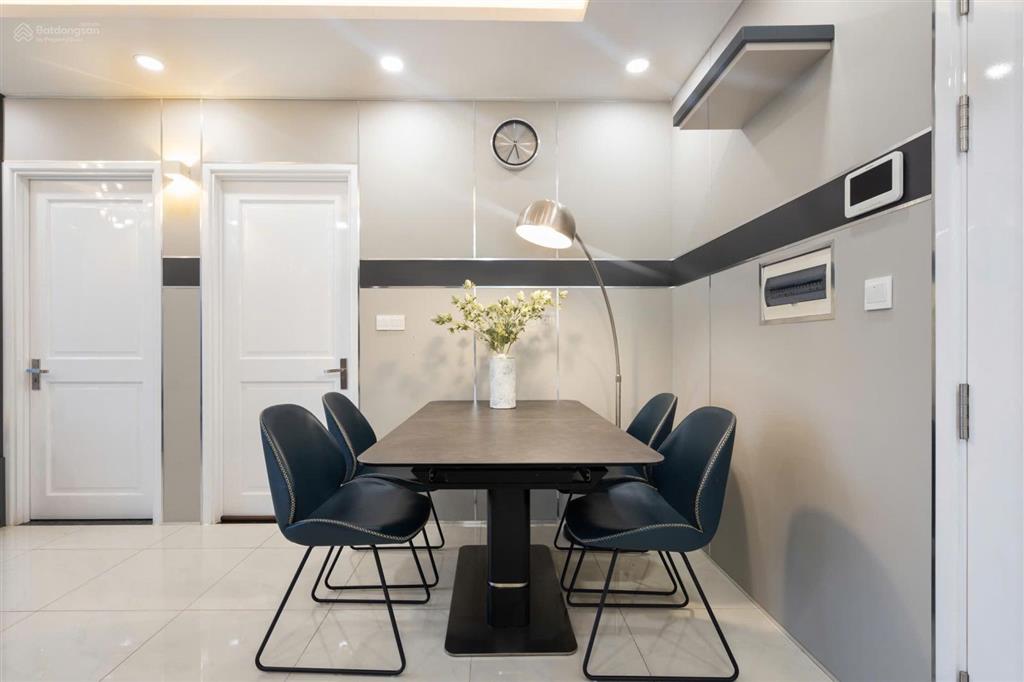 2pn 2wc duy nhất giá dưới 4 tỷ, nhà vẫn đẹp vẫn sang, thiết kế ưa thích cho vợ chồng trẻ.