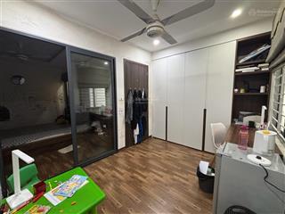 Cách vài nhà ra ô tô  5 tầng thái hà  45m2 tầng 2  1x tỷ