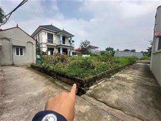 Lô góc tại xã hồng vân , thường tín, hà nội, dt43,3m mt5,04m giá 2,55 tỷ. sát tái định cư xâm thị