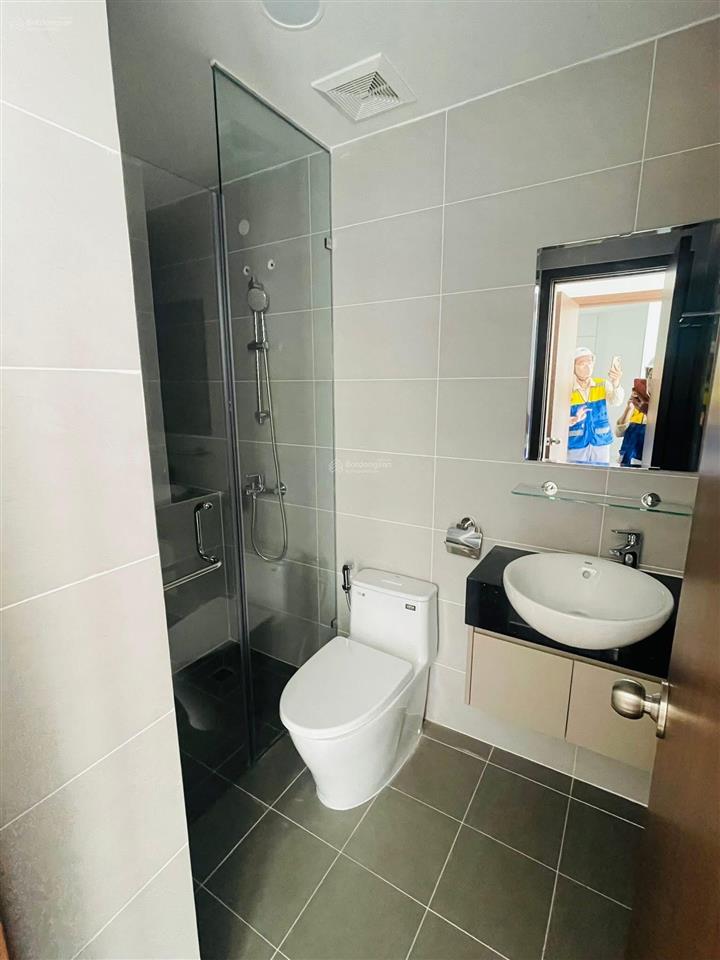 Chính chủ cho thuê căn 2pn, full nội thất cơ bản, nhà mới toanh ạ