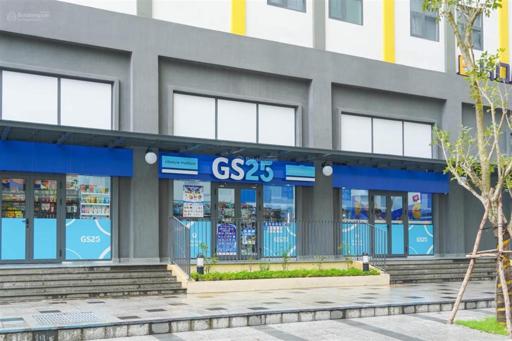 Duy nhất 1 căn góc tháp saphire tầng đẹp 2,95 tỷ bàn giao full nội thất cơ bản.  0932 138 ***