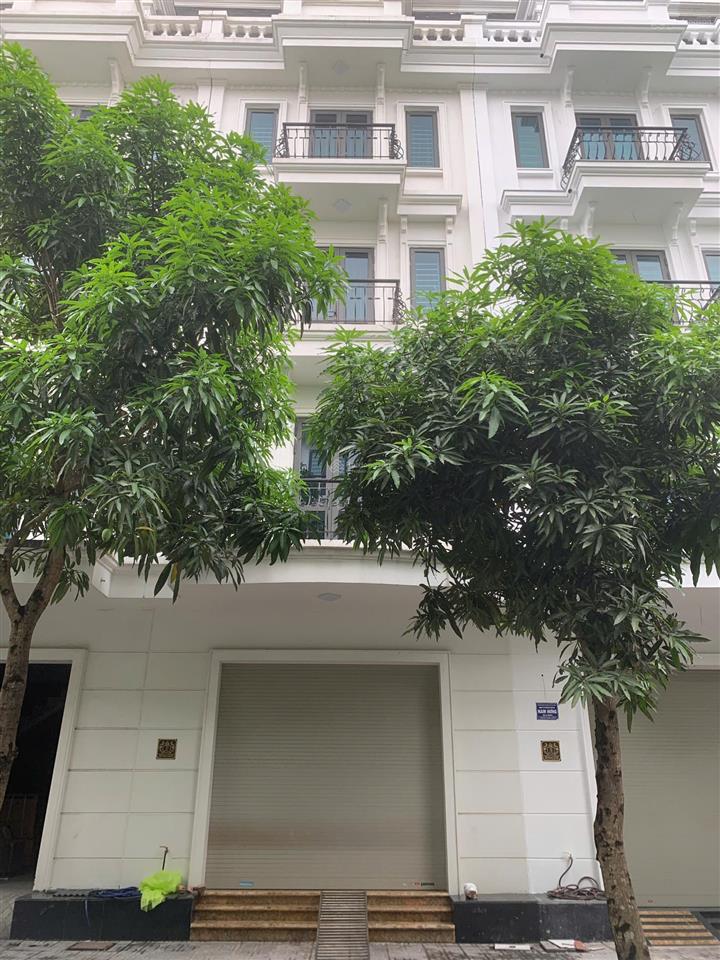 Cần tiền bán gấp kiến hưng luxury mặt đường 15m. giá nhỉnh 20 tỷ sổ đỏ.  0944 960 ***