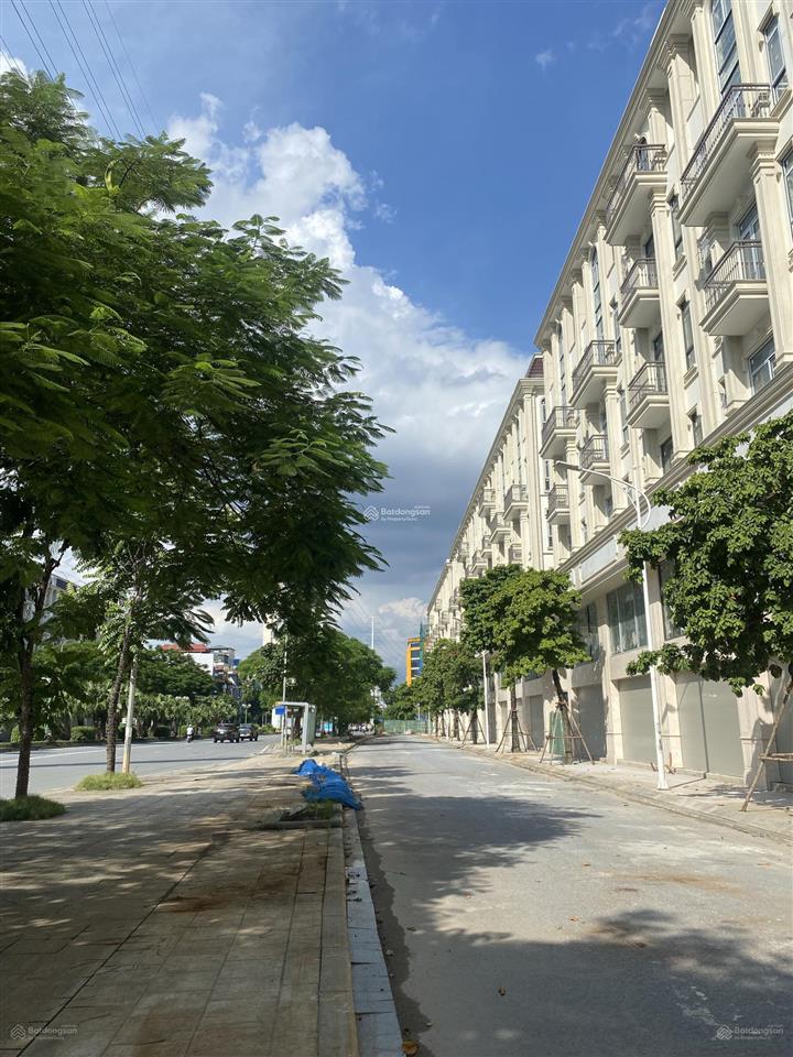 Duy nhất hàng hiếm căn góc him lam vạn phúc mặt đường tố hữu. giá tốt sổ đỏ ngay.  0944 960 ***