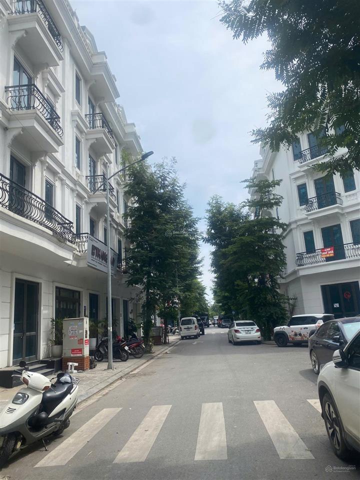 Bán gấp lk kiến hưng luxury mặt tiền 7m  đông nam. giá nhỉnh 19 tỷ. sổ đỏ.  0944 960 ***