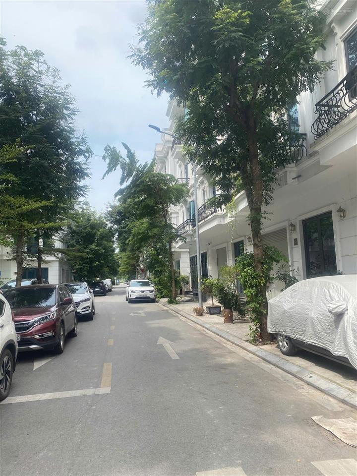 Bán gấp lk kiến hưng luxury mặt tiền 7m  đông nam. giá nhỉnh 19 tỷ. sổ đỏ.  0944 960 ***