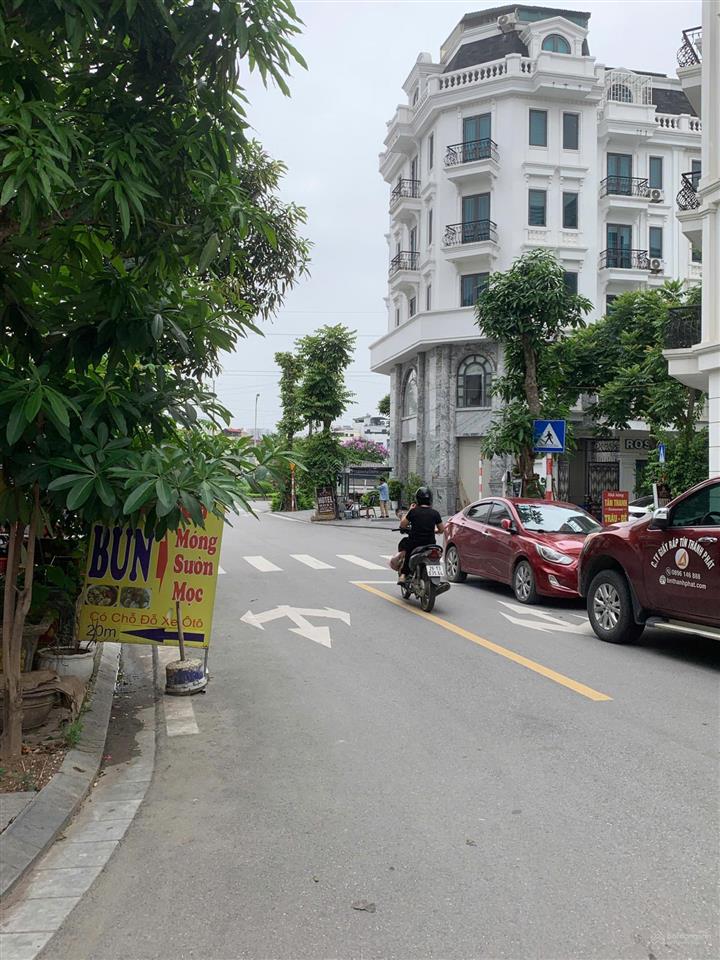 Bán gấp lk kiến hưng luxury mặt tiền 7m  đông nam. giá nhỉnh 19 tỷ. sổ đỏ.  0944 960 ***