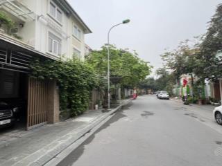 Biệt thự vip làng việt kiều châu âu, phố nguyễn văn lộc, hà đông