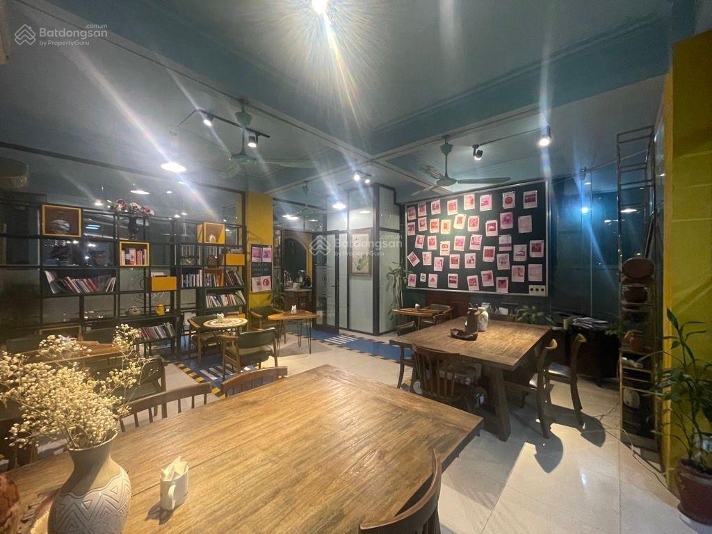 Mt 12m.mặt phố nguyễn văn lộclàng việt kiều châu âu. lô góc, 130m2. 7 tầng thang máy