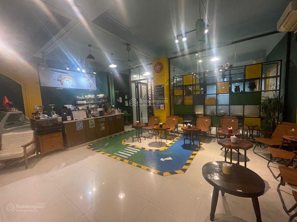 Mt 12m.mặt phố nguyễn văn lộclàng việt kiều châu âu. lô góc, 130m2. 7 tầng thang máy