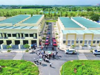 Nhà phố thương mại mặt tiền đường lớn, gần chợ, tiện kinh doanh & ở
