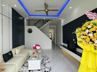 Nhà phố giáp hcm, nhà sẵn, sổ sẵn, chỉ cần 300tr