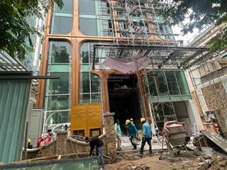 Cho thuê nhà nguyên căn mới xây mặt tiền đường hai bà trưng, quận 1