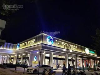Cho thuê nhà ngay góc hai mặt tiền đường phạm ngọc thạch  quận 3