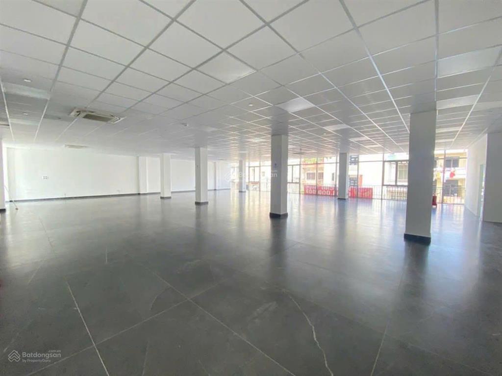 Cho thuê tòa nhà mặt tiền đường nguyễn văn trỗi ngay trung tâm phú nhuận ngang 20m mới xây chuẩn