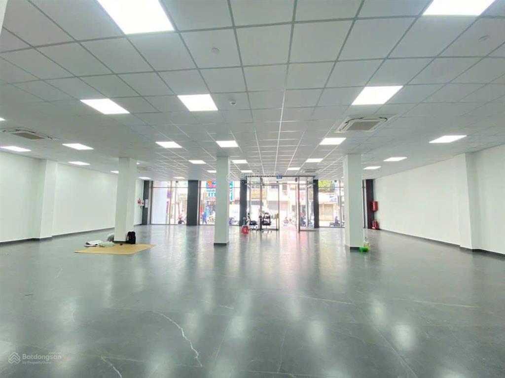 Cho thuê tòa nhà mặt tiền đường nguyễn văn trỗi ngay trung tâm phú nhuận ngang 20m mới xây chuẩn