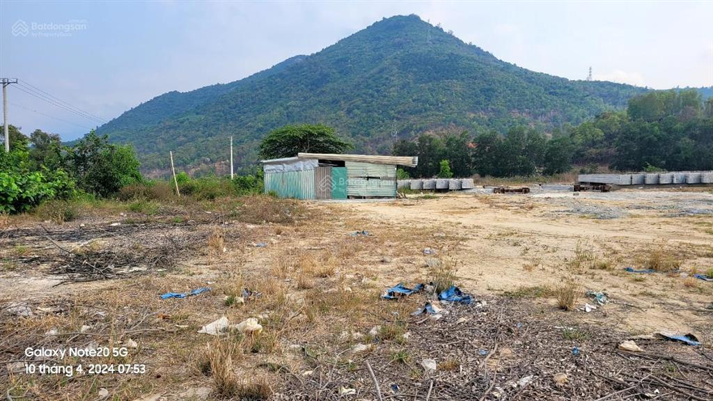 Đất sản xuất kinh doanh dt 25.000m2  mặt tiền ql 1a  giáp cụm kcn diên phú  cách biển 10km