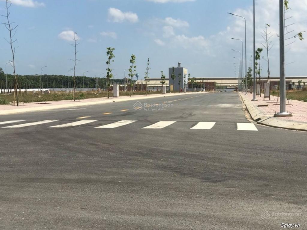 Đất tân uyên, ven kênh đẹp, sổ sẵn, công chứng sang tên ngay, 100m2.  0931 191 ***