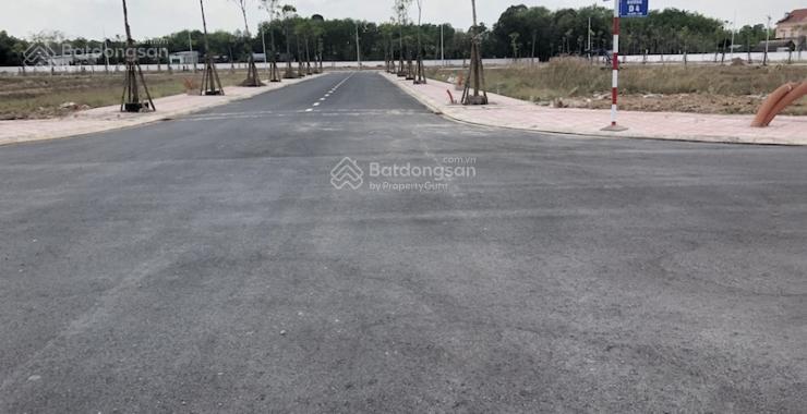 Đất tân uyên, ven kênh đẹp, sổ sẵn, công chứng sang tên ngay, 100m2.  0931 191 ***