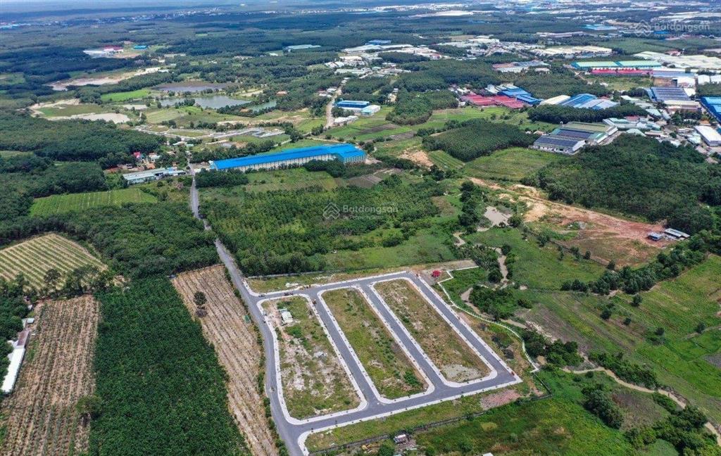 Đất tân uyên, ven kênh đẹp, sổ sẵn, công chứng sang tên ngay, 100m2.  0931 191 ***