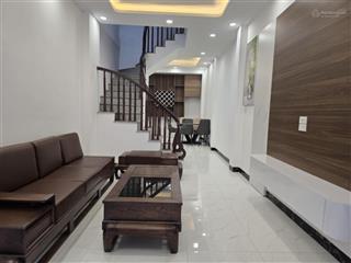 Nhà bát khối, long biên ô tô lùi cửa 30m ô tô tránh, 50m2 4 tầng 4 ngủ 5.8 tỷ