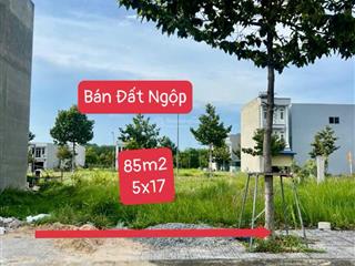 Chính chủ bán đất giá 900 triệu ngay kcn vsip 2,3  mặt tiền đường đt741, kdc đông, sổ hồng riêng.