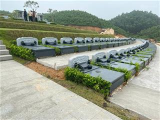 Bán khuôn viên mộ đơn tiêu chuẩn 5 sao trọn gói đầy đủ bia mộ bằng đá và cảnh quan cây xanh