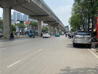 Nhỉnh 9tỷ cầu diễn có đất phân lô ôtô tránh  mt rộng thoáng trước sau.