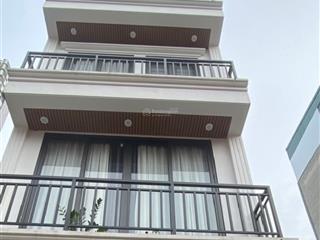 Nhà hồ tùng mậu  lô góc  tặng full nội thất  5tầng  nhú 8tỷ.