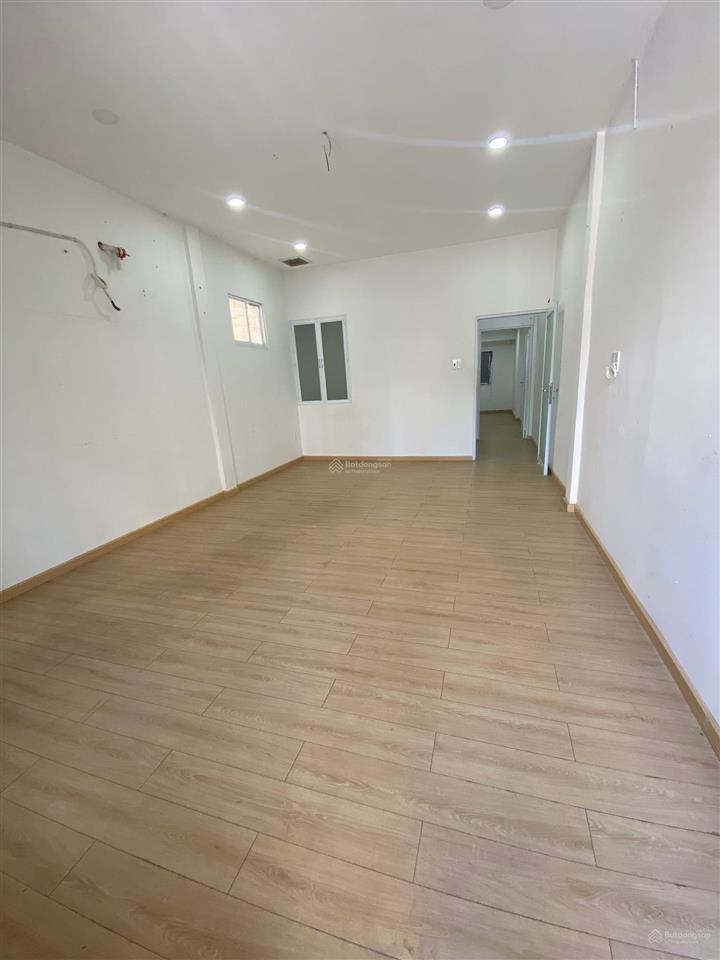 Cho thuê nguyên căn mặt tiền sư vạn hạnh, quận 10