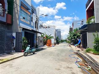 Bán nhà đẹp 3pn, 3wc, trệt + 2 lầu, đường nhựa 9m, kdc đ. long thuận, gần vinhomes quận 9