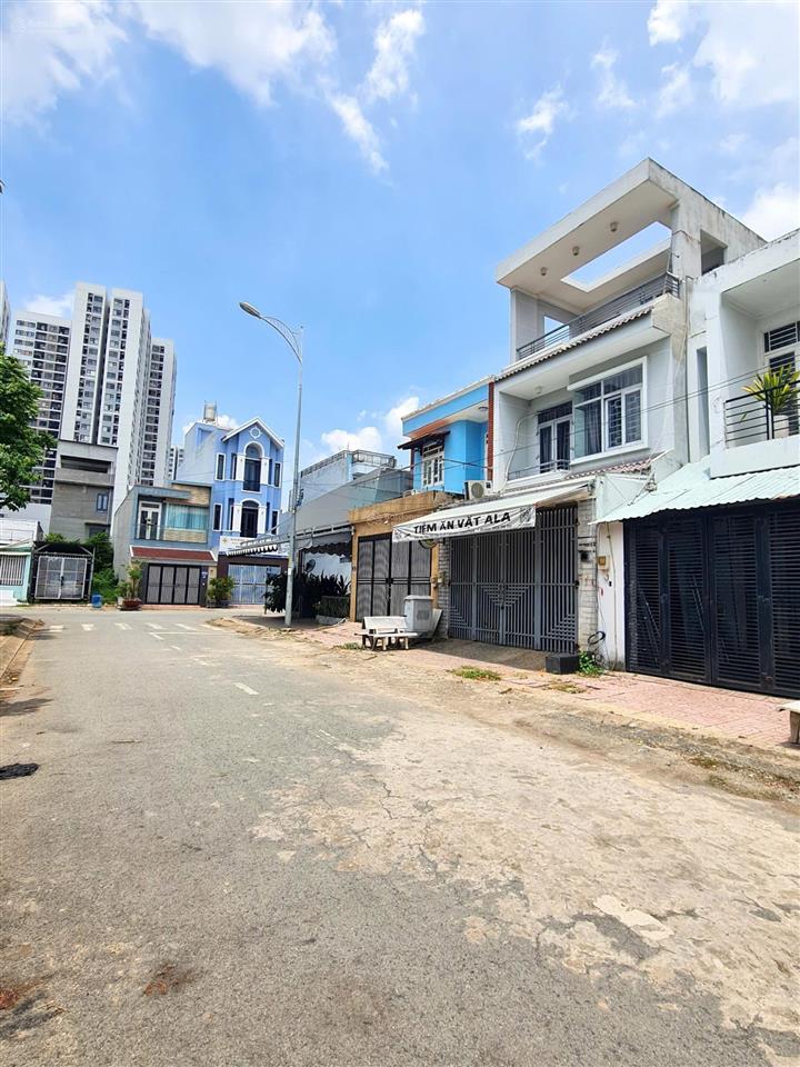 Bán lô đất 100m2, 5x20, đối diện công viên, mặt tiền đường 11a, khu tái định cư phước thiện